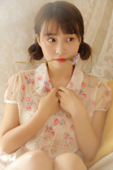 掀起小裙子扒下内裤打屁股网站
